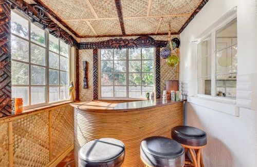 Tampa House | 3 Mi to Dtwn: Tampa Cottage w/Fire Pit!