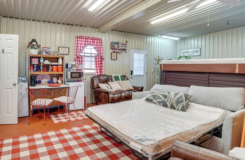 Wichita Falls Cottage | 3 Mi to Dtwn: Wichita Falls Gem w/Private Sauna!