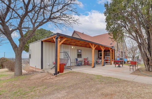 Wichita Falls Cottage | 3 Mi to Dtwn: Wichita Falls Gem w/Private Sauna!