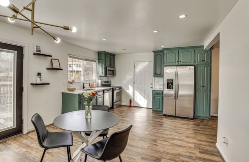 Independence Cottage | 3 Mi to Geha Field at Arrowhead: Easy Match Access