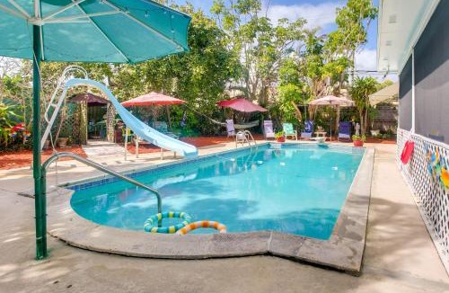 College Park Apartment | < 3 Mi to Golf & Swim: Cozy Oasis in Lake Worth!