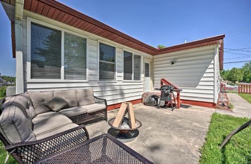 Shorewood-Tower Hills-Harbert House | 3 Mi to Lake Michigan Access Sawyer Home with Patio