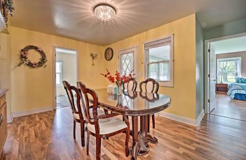 Shorewood-Tower Hills-Harbert House | 3 Mi to Lake Michigan Access Sawyer Home with Patio