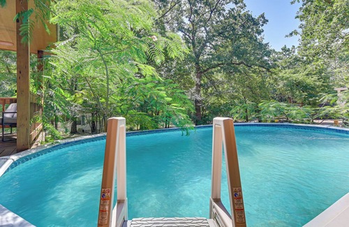 Gordonville Cabin | 3 Mi to Lake Texoma: Gordonville Getaway!
