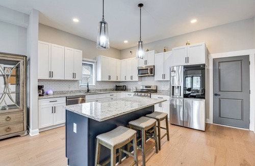 Sylvan Hills House | 3 Mi to Mercedes-Benz: Home w/Office & Backyard!
