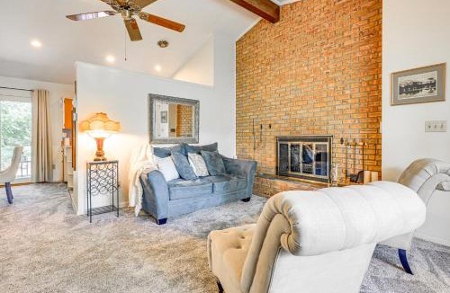 Lansing House | 3 Mi to Michigan State: Duplex w/Patio in Lansing