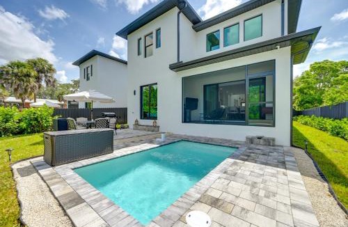 East Naples House | 3 Mi to Naples Beach: Chic Group Getaway w/Pools!