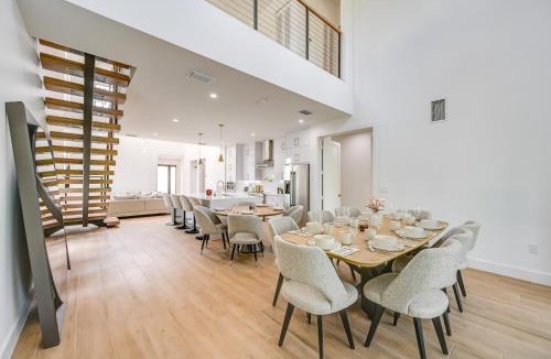 East Naples House | 3 Mi to Naples Beach: Chic Group Getaway w/Pools!