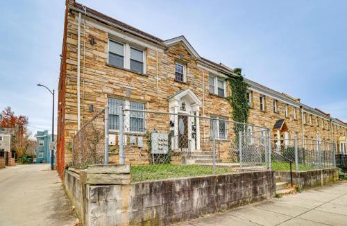 Trinidad Apartment | 3 Mi to National Mall: DC Apt w/Fenced Yard