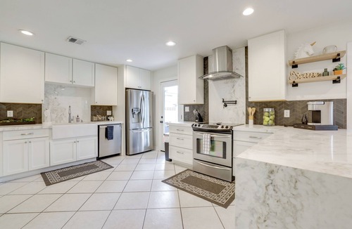 Cox Heights Cottage | 3 Mi to Old Town: Modern Oasis in Scottsdale!