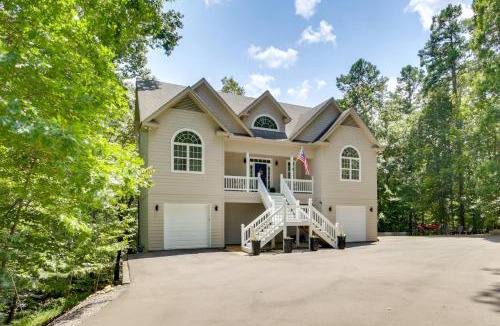 Counce House | 3 Mi to Pickwick Lake: Spacious Family Getaway