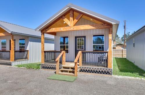 Joaquin House | 3 Mi to Sabine River: East Texas Cabin Hideaway