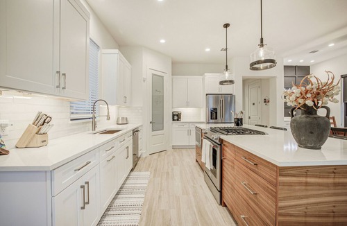 Mahncke Park House | 3 Mi to San Antonio River Walk: Gem w/Heated Pool