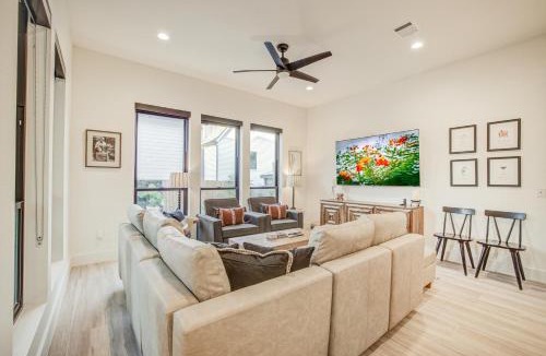 Mahncke Park House | 3 Mi to San Antonio River Walk: Gem w/Heated Pool