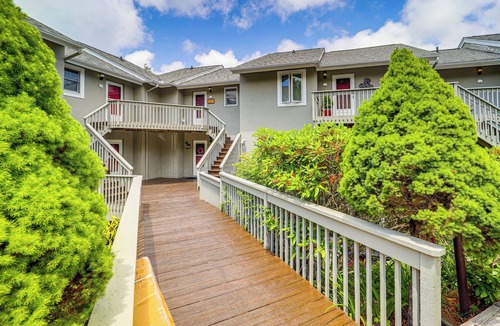 Sugar Mountain Apartment | 3 Mi to Slopes! Mtn-view Condo in Banner Elk