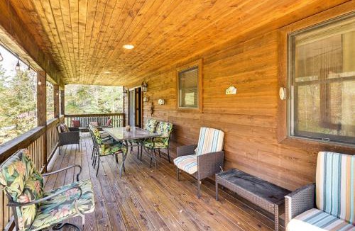 Edray House | 3 Mi to Snowshoe Resort Cabin with Hot Tub