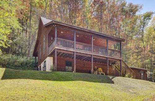 Edray House | 3 Mi to Snowshoe Resort Cabin with Hot Tub
