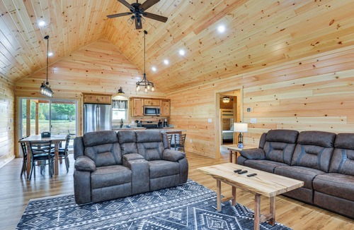 Frontenac Cottage | 3 Mi to St Lawrence River: Spacious Ranch Home