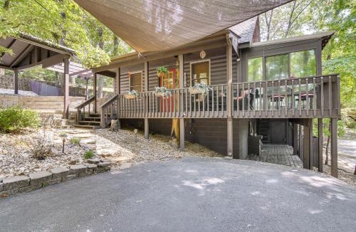 Kimberling City House | 3 Mi to Table Rock Lake: Cabin w/Fire Pit!