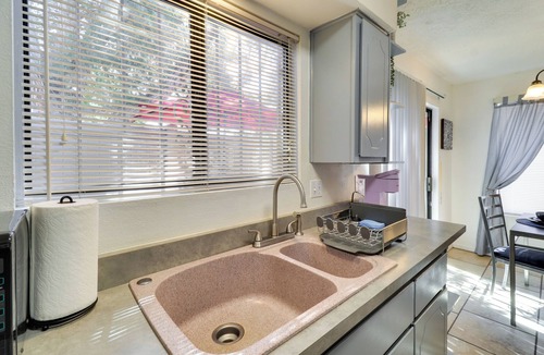 Northeast Heights Condo | 3 Mi to Uptown ABQ! Pet-Friendly Condo w/Patio