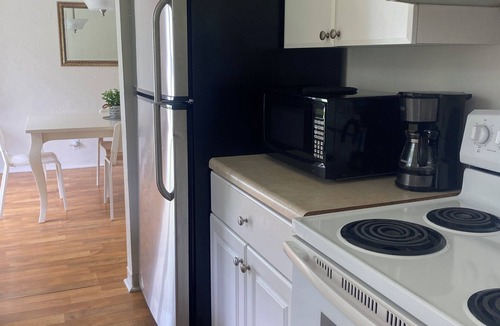 Royal Poinciana House | 3 miles from Renown Hollywood beach