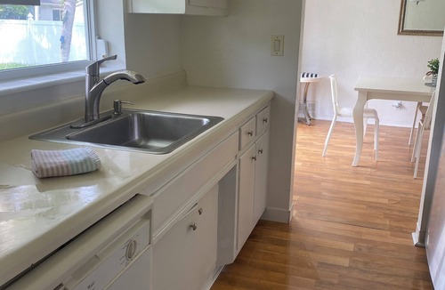 Royal Poinciana House | 3 miles from Renown Hollywood beach