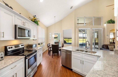 Windsor Palms House | 3 miles to Disney! Kid friendly, Adult approved, pet friendly. VRBO stayed here!