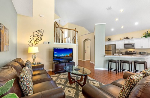 Windsor Palms House | 3 miles to Disney! Kid friendly, Adult approved, pet friendly. VRBO stayed here!
