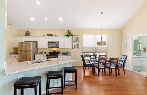 Windsor Palms House | 3 miles to Disney! Kid friendly, Adult approved, pet friendly. VRBO stayed here!