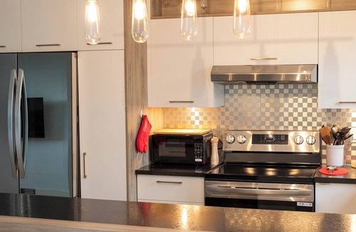 Paine-Sec Apartment | 3 min from Ferry to Old Quebec Central Cosy 3-bedroom Levis Centre