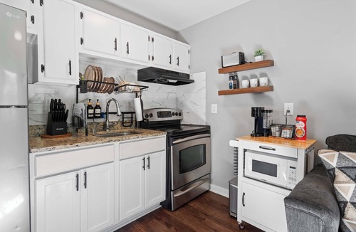 East Durham House | 3 Min to Downtown | 7 to Duke | Washer + Dryer