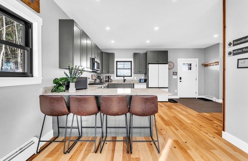 Sunday River Area House | 3 Min to Slopes | Stunning Mountain View