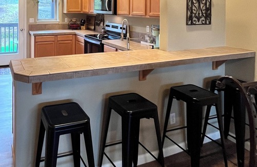 Troutdale House | 3-Min walk to McMenamins Edgefield