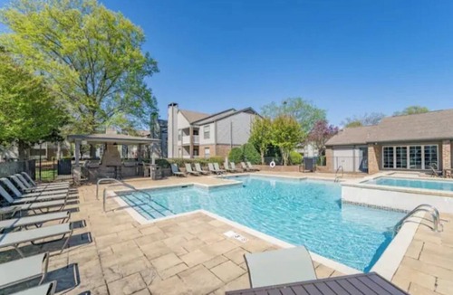 Sherwood Park Apartment | 3 mins from Arsenal - Pool &Gym.
