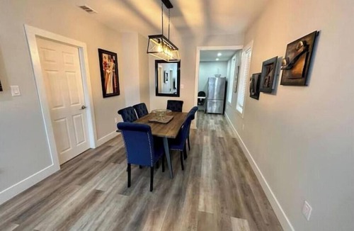 Niagara Falls House | 3 Mins to Clifton Hill! - Steve's Falls Retreat