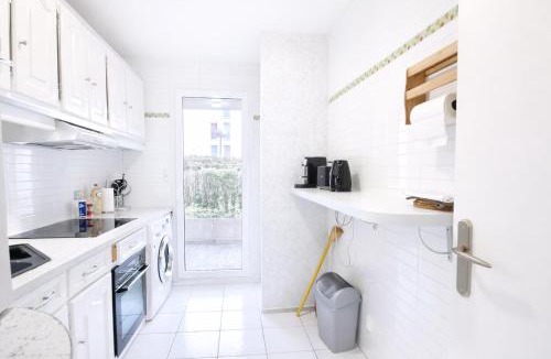 Champs-sur-Marne Apartment | 3 Mins to Train Station - Paris & DisneyLand - Cosy Wiener
