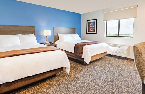 St. Joseph Hotel | 3 Modern Room Near Interstate – Perfect for Exploring St. Joseph’s Attractions