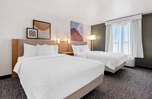 Amarillo Hotel | 3 Modern Units w/Fridge + Desk –Ideal for Business Travelers Exploring Amarillo