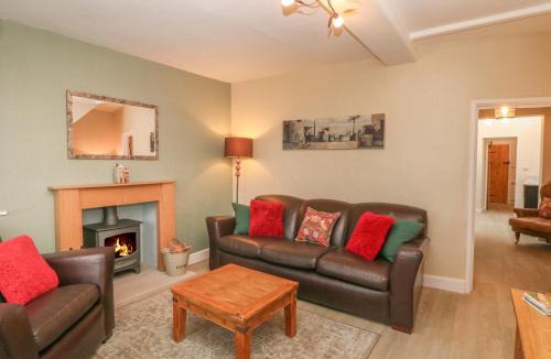 Monyash House | 3 Old Hall Cottages