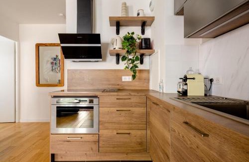 Clichy Apartment | 3 p 60 M2 Lesapparts Paris-Clichy terrasse équipée et wifi gratuit