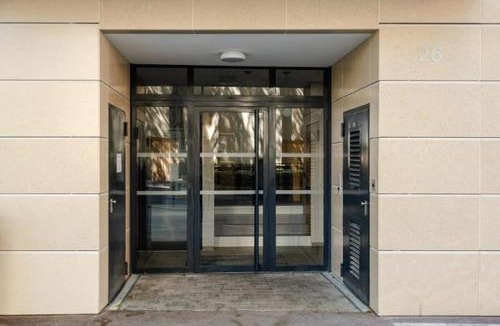 Clichy Apartment | 3 p 60 M2 Lesapparts Paris-Clichy terrasse équipée et wifi gratuit