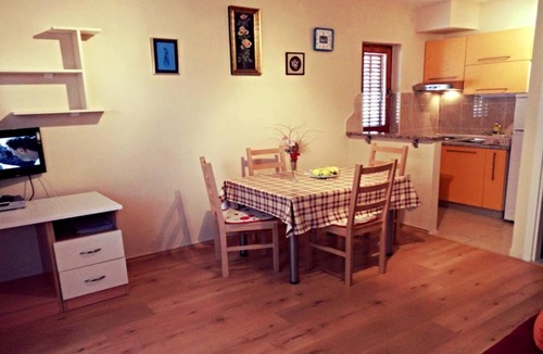 Starigrad Apartment | 3-Person Apartment in Starigrad