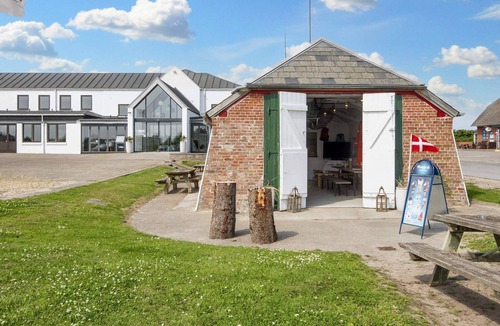 Vedersø Klit House | 3 Person Holiday Park Home in Ulfborg