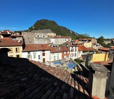 Foix Apartment | 3 pièces silencieux plein centre parking clim patio