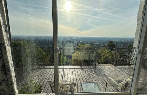 Whittier House | 3 Private Suites & LA Views
