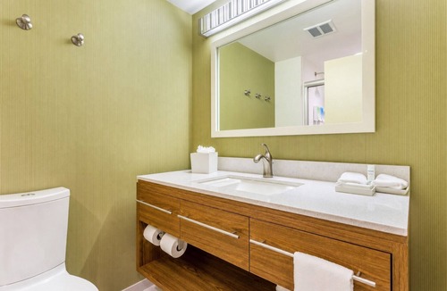 Newtonville Hotel | 3 Relaxing Units! Onsite Pool, Kitchen, Pets Allowed, Near Six Mile Waterworks