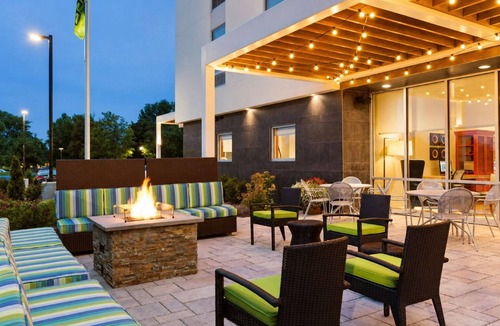Newtonville Hotel | 3 Relaxing Units! Onsite Pool, Kitchen, Pets Allowed, Near Six Mile Waterworks