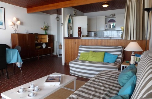 Saint-Gilles-Croix-de-Vie Apartment | 3-room apartment with balcony and beach access - sleeps 7