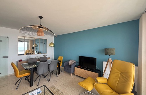 Les Sables d'Olonne Apartment | 3-room apartment on 6th floor with balcony and sea view