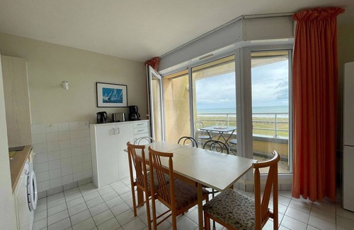 Saint-Jean-de-Monts Apartment | 3-room apartment with pool and parking in Saint-Jean-de-Monts